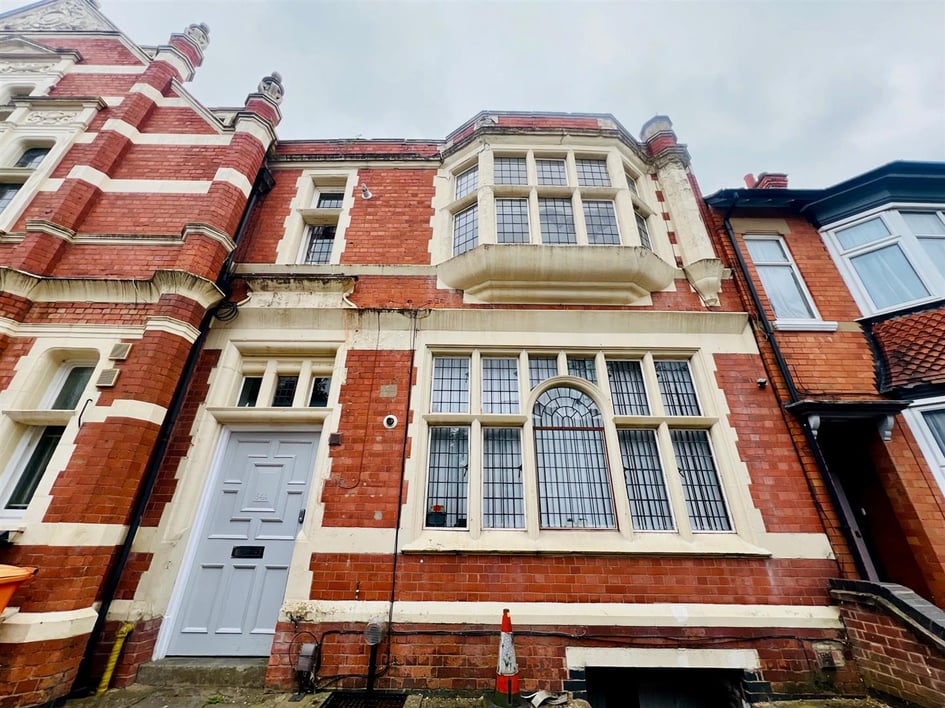 Clarendon Park Road, Clarendon Park, Leicester - Image 1